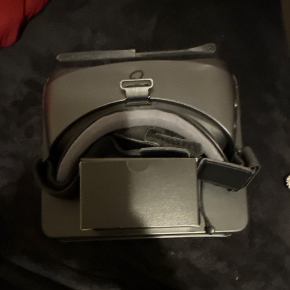 Samsung Gear VR with Controller Black Smartphone VR Headset