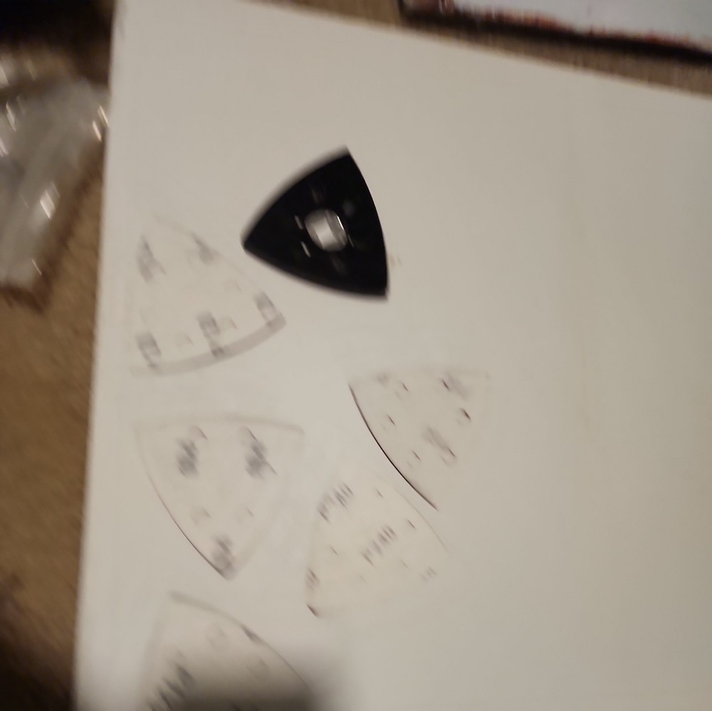 Milwaukee M18 Triangle Sanding Pad for Oscillating Multi Tool w/ sanding sheets