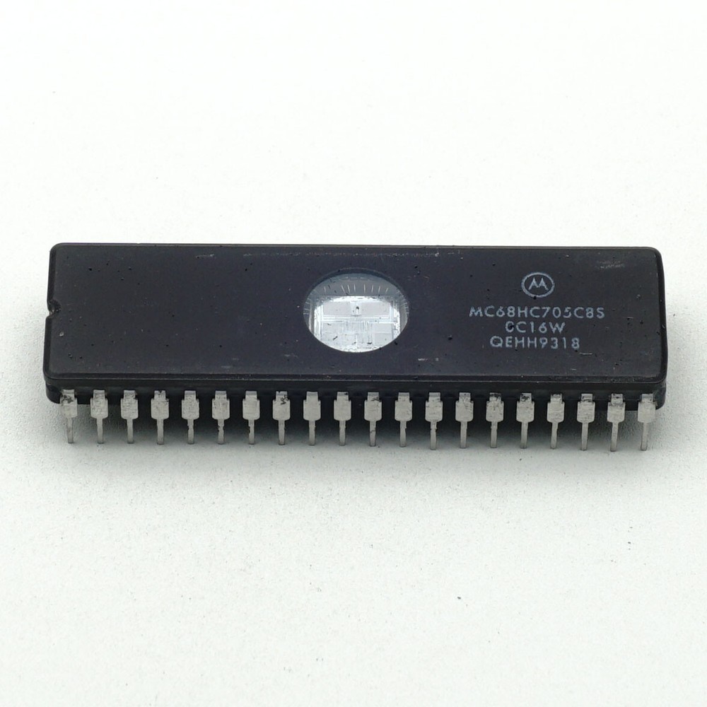 Motorola MC68HC705C8S 8-Bit Microcontroller Unit CDIP40 x 1PC