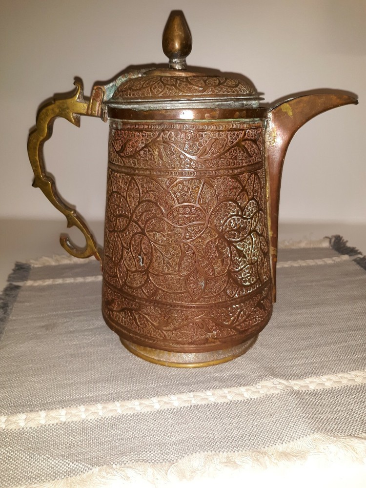FANTASTIC ANTIQUE MIDDLE EASTERN DALLAH COFFEE POT- COPPER BRASS