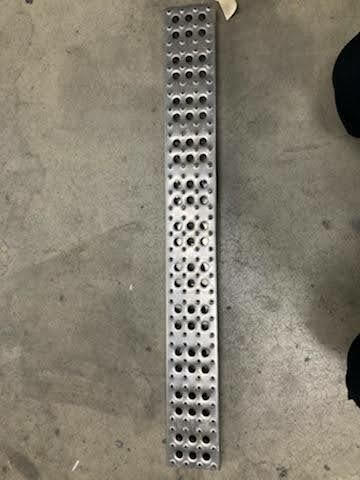 A22-33237-110 FREIGHTLINER STEP