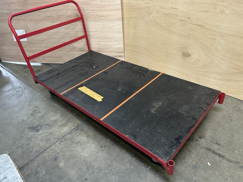 Rubbermaid Platform Cart