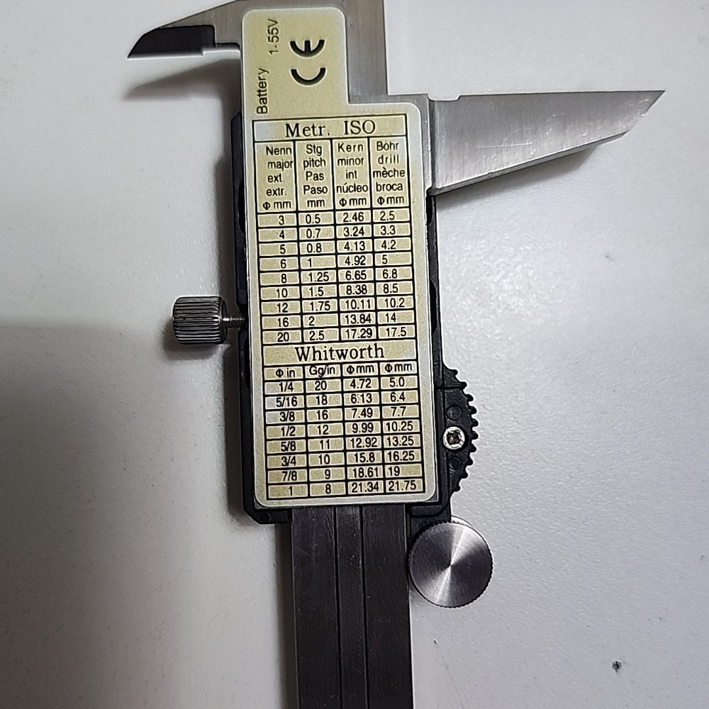 0-150mm Electronic Digital Caliper w/ Plastic Case Needs Battery