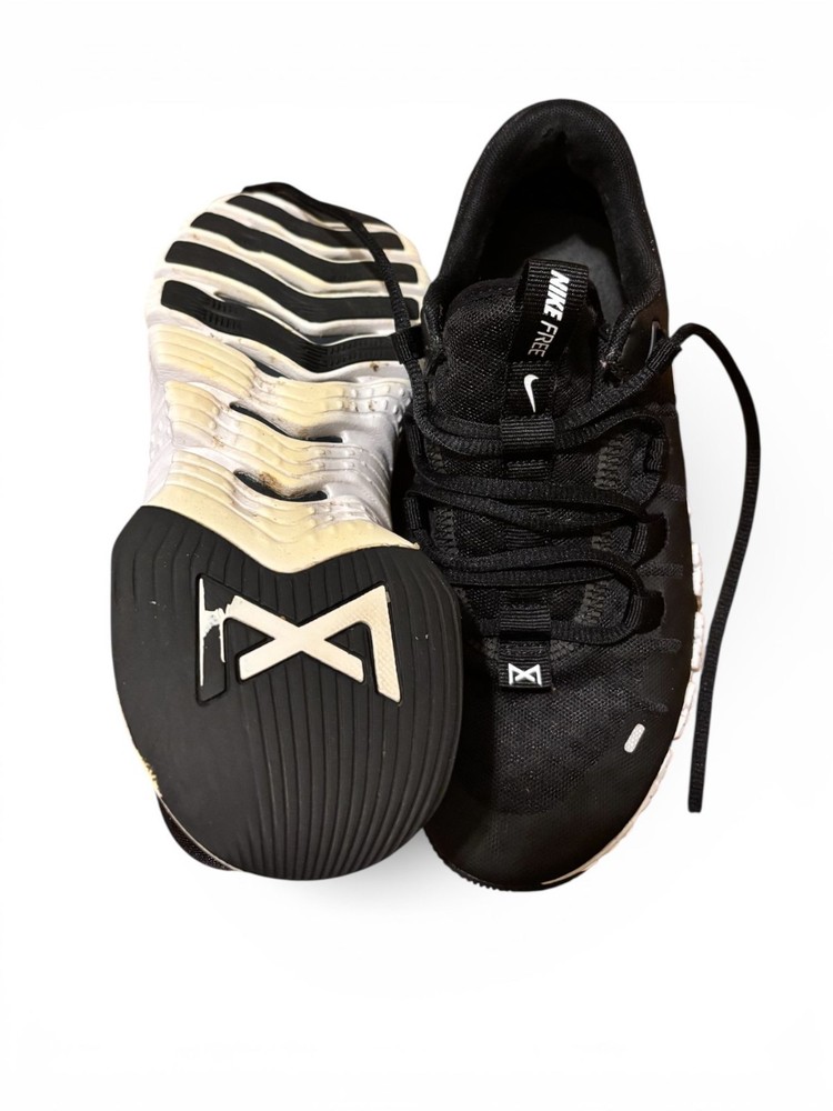 Kids size 6.5 shoes