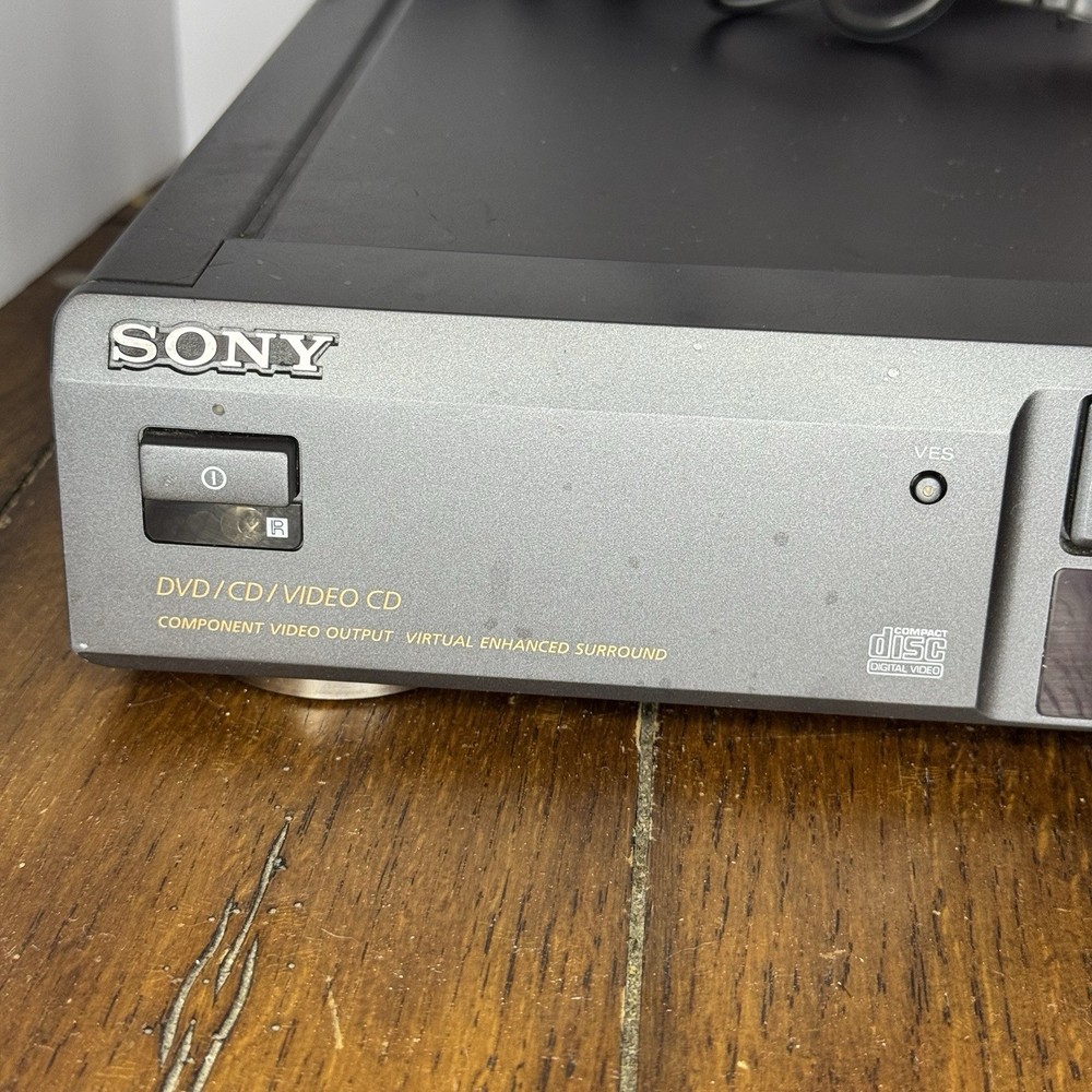 SONY DVD/CD Player DVPS - 350 Digital Doby Component Video Output