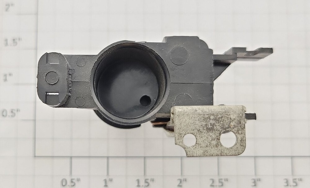 Lionel 8100-60 Smoke Unit & Bracket Assembly