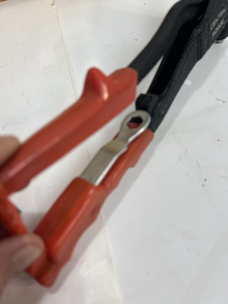 Central Forge Model No. 910 Hand Riveter Kit