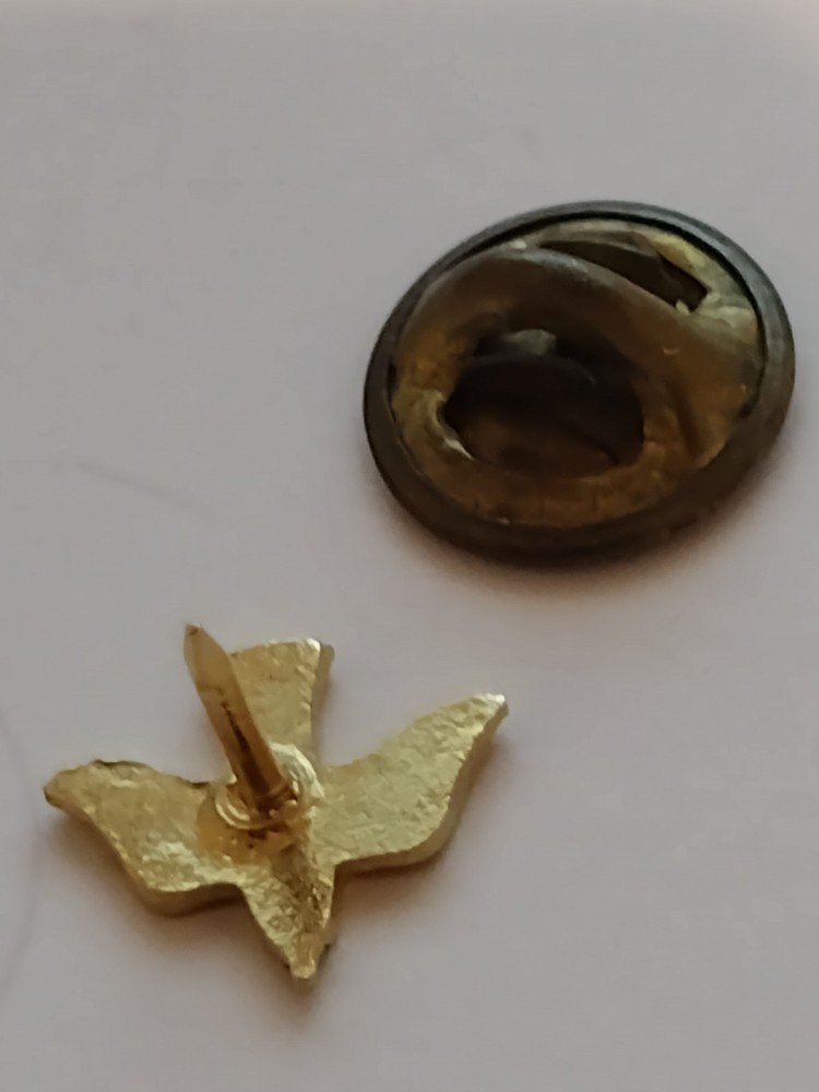 Tiny Red Dove Bird Tack Pin