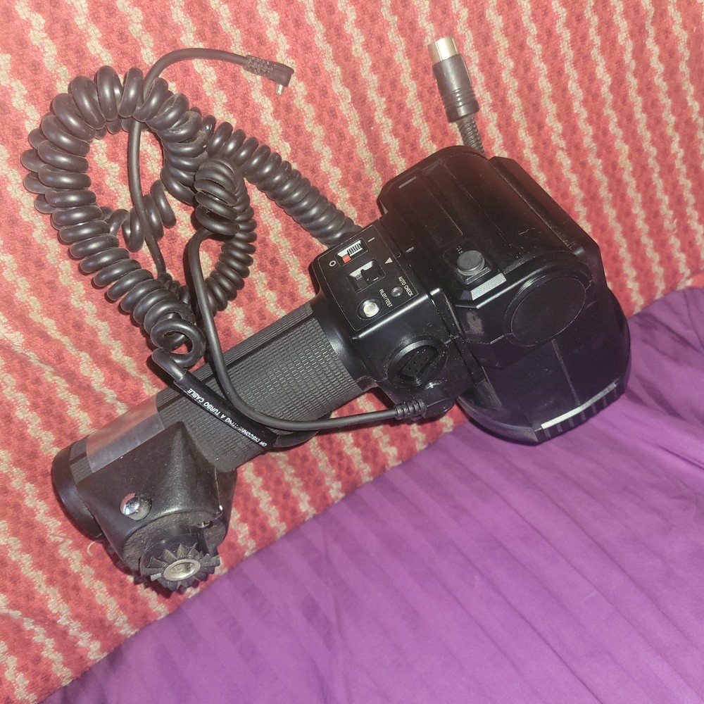 Canon Speedlite 480 EG Flash Gun + Diffuser Free 2 Ship