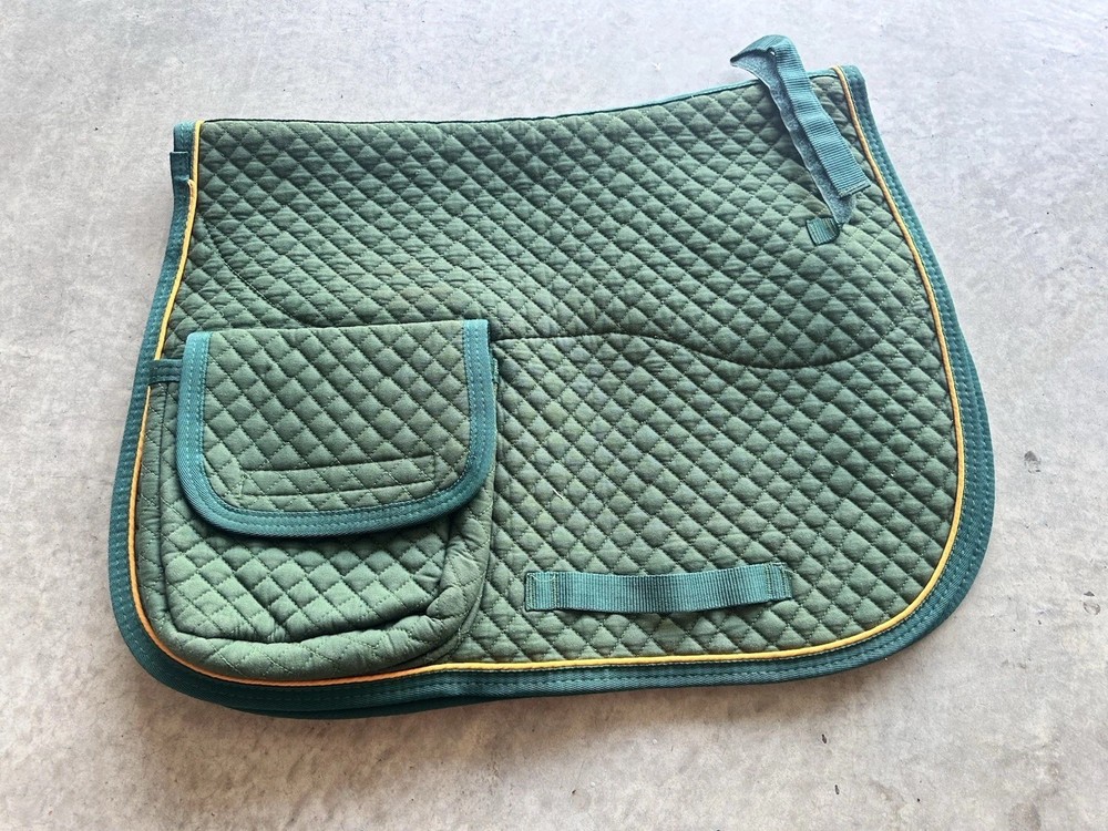 Quilted Saddle Pad with Pocket and Saddle Strap