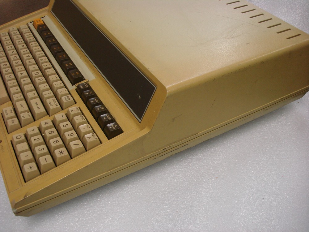 RARE! Vintage Hewlett Packard 86B Computer HP 86B