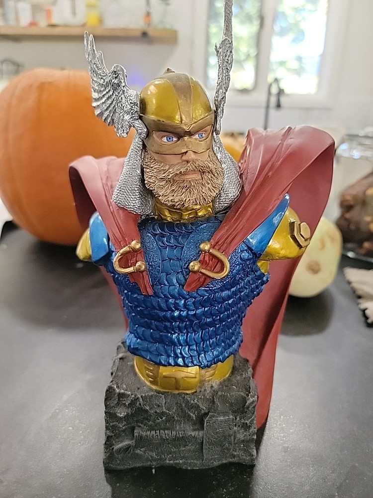 Battle Armor Thor Bust by Dynamic Forces Damaged #15
