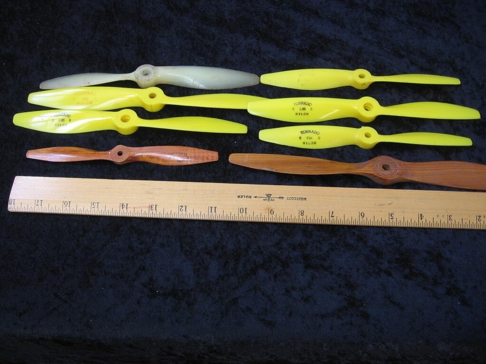 toy airplane propellers