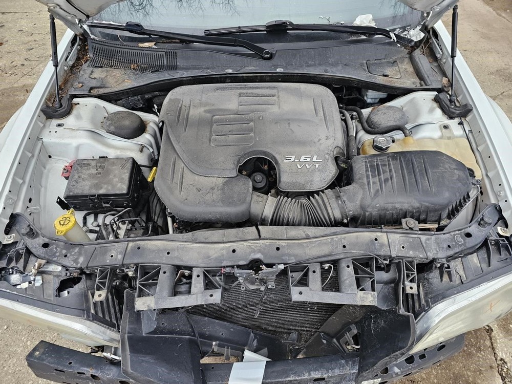 300 2013 Headrest 2393192