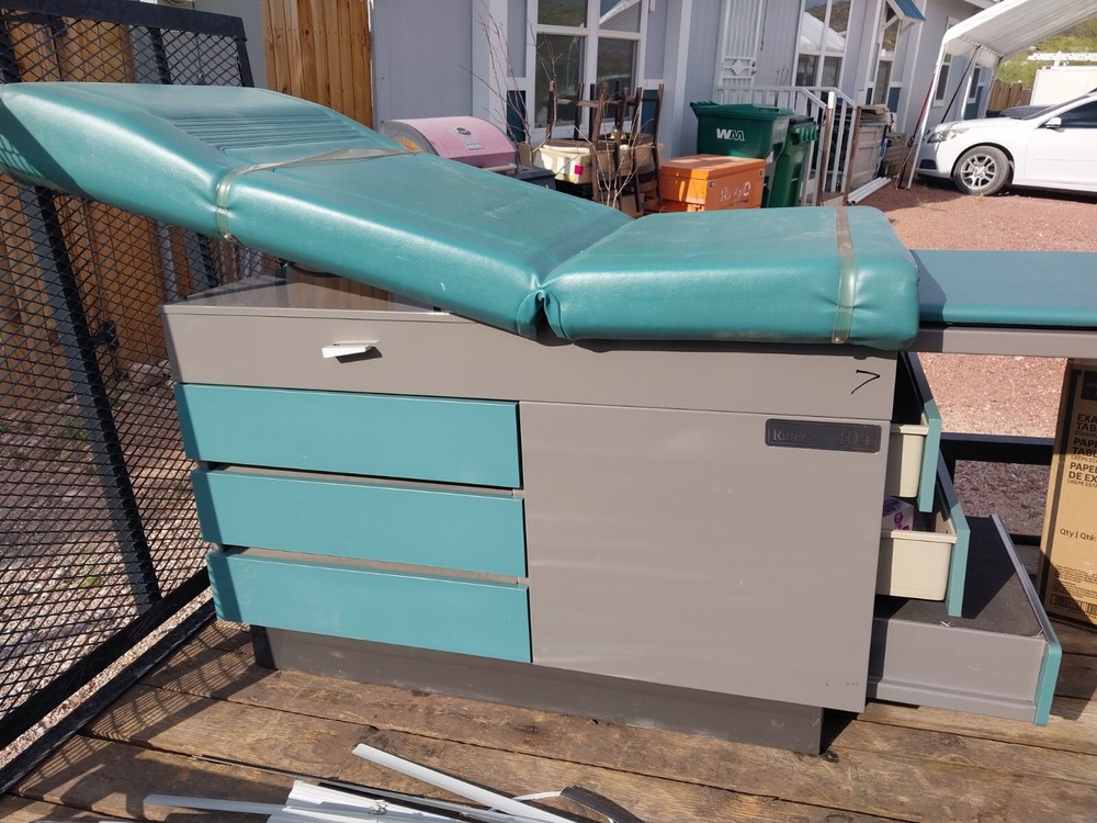 Rutter 104 Medical Exam Table