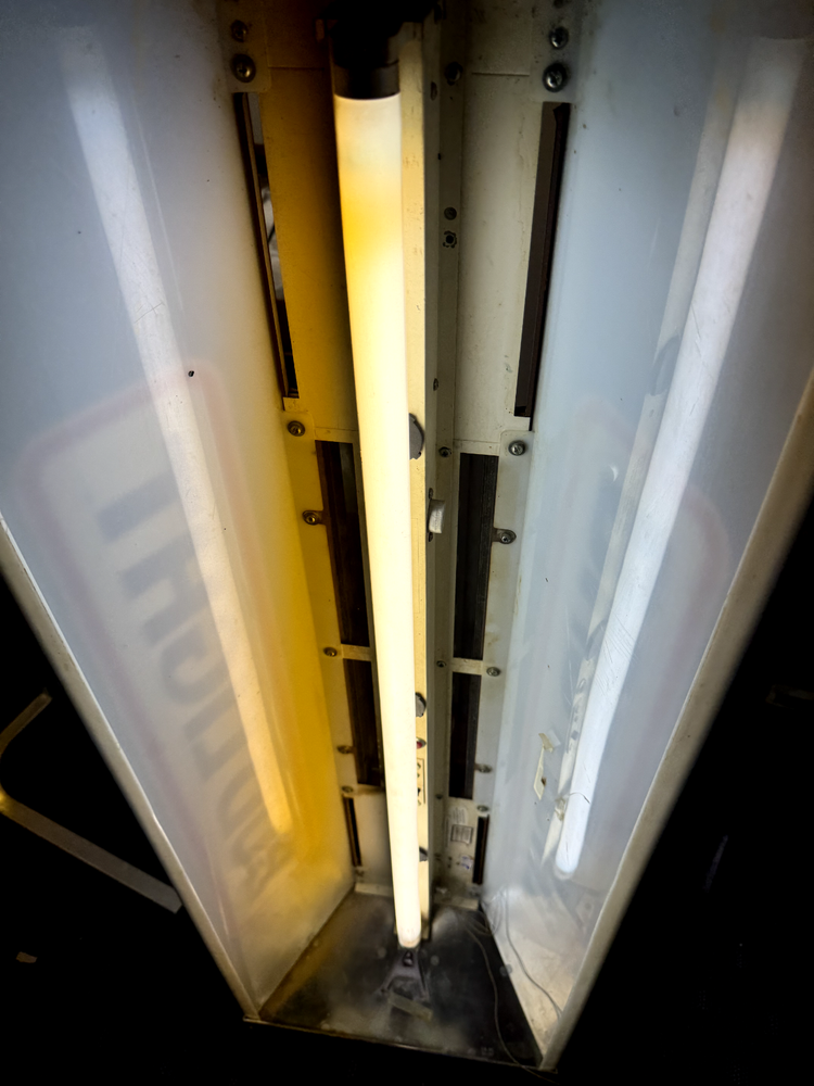 Vintage Budlight Pool Table Light