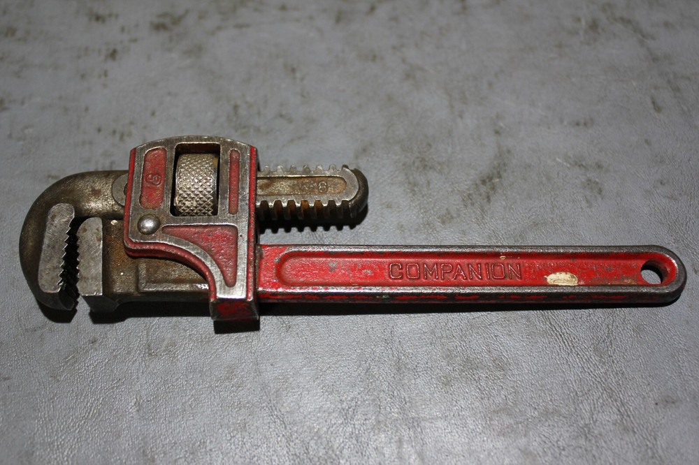 COMPANION 8'' PIPE WRENCH TOOL