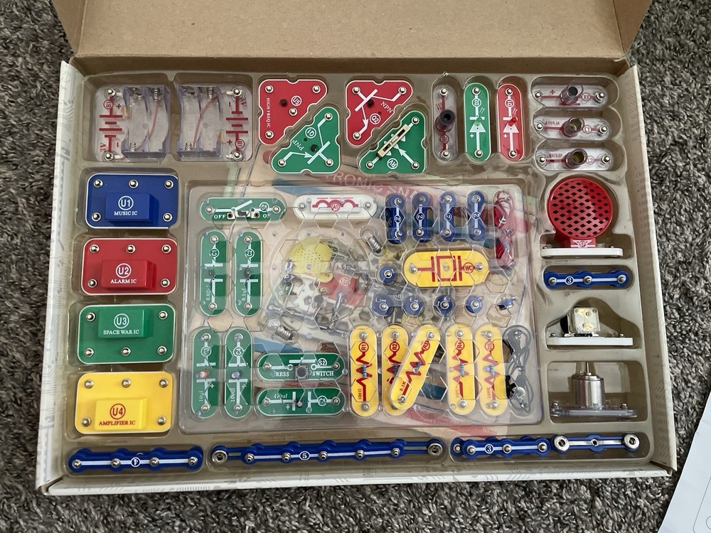 Elenco Snap Circuits SC300 Electronics Kit Missing Fan