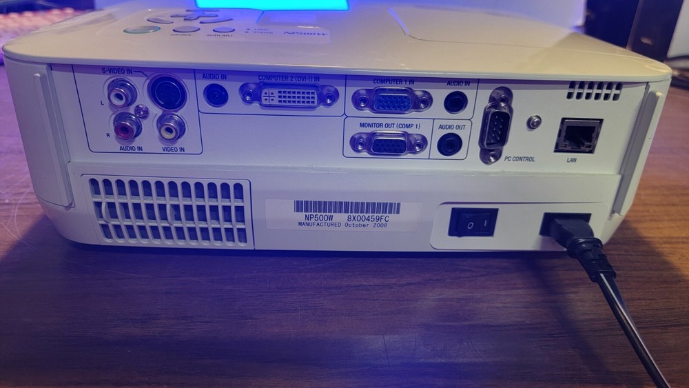 NEC NP500W Projector 701 Hours