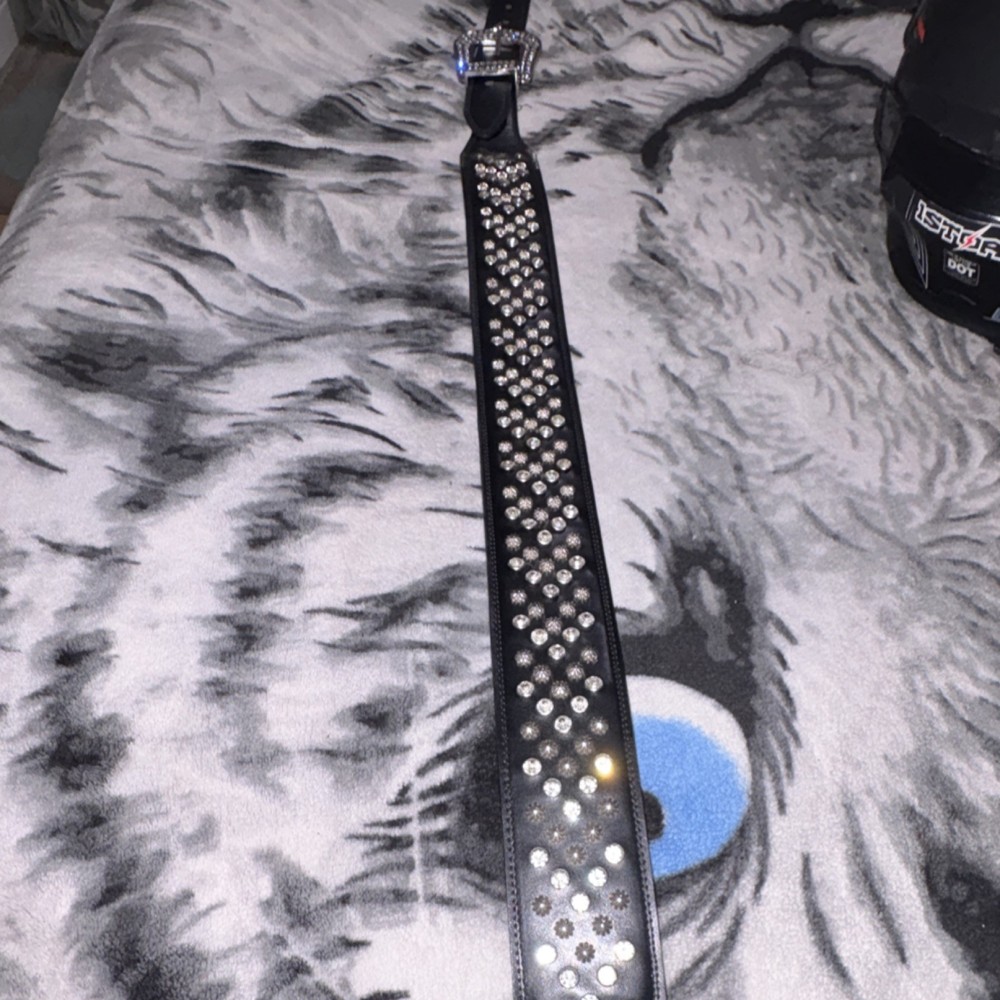 Alvictoria Black Leather Guitar Strap Silver Studs