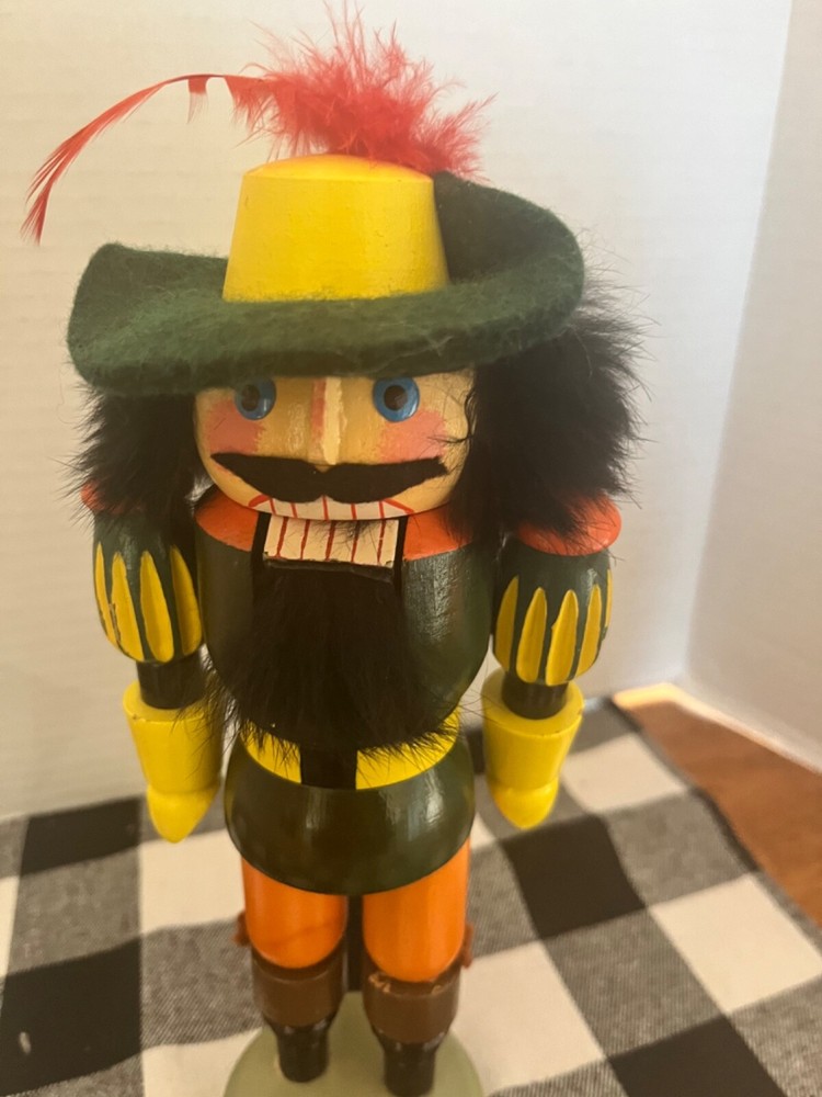 Vintage /Nutcracker/ 9"/