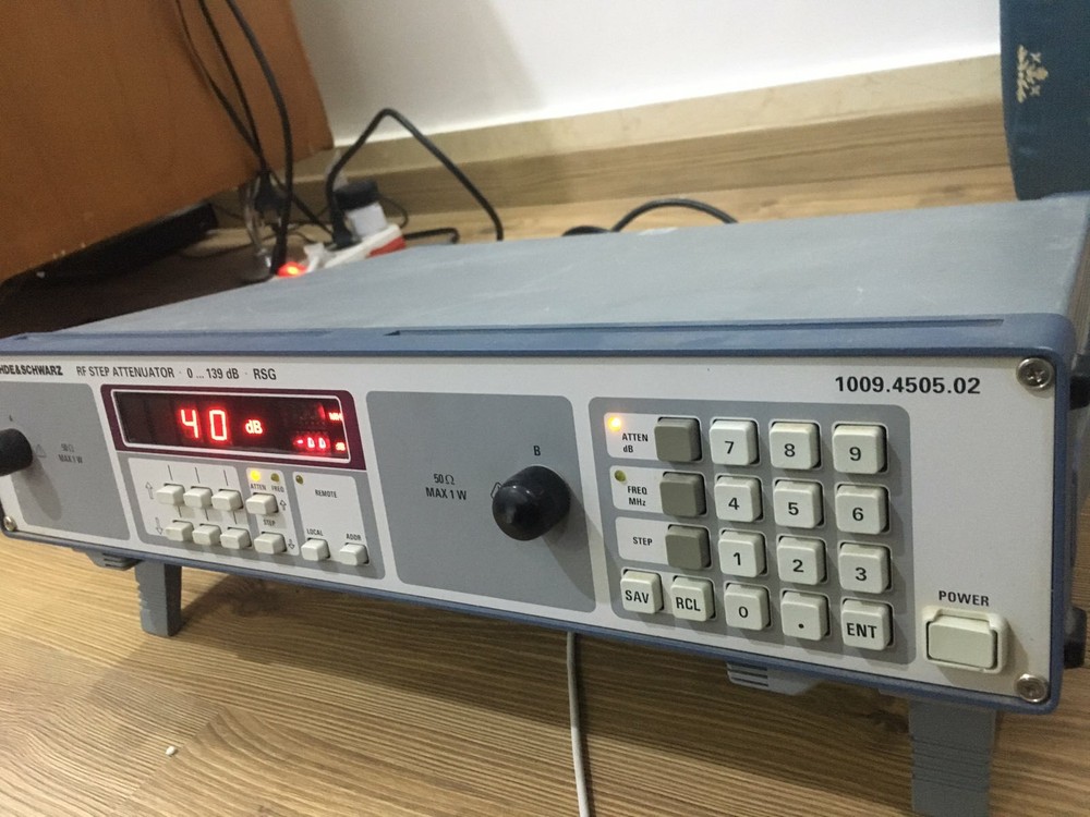 Rohde & Schwarz RF STEP ATTENUATOR 0...139 db RSG