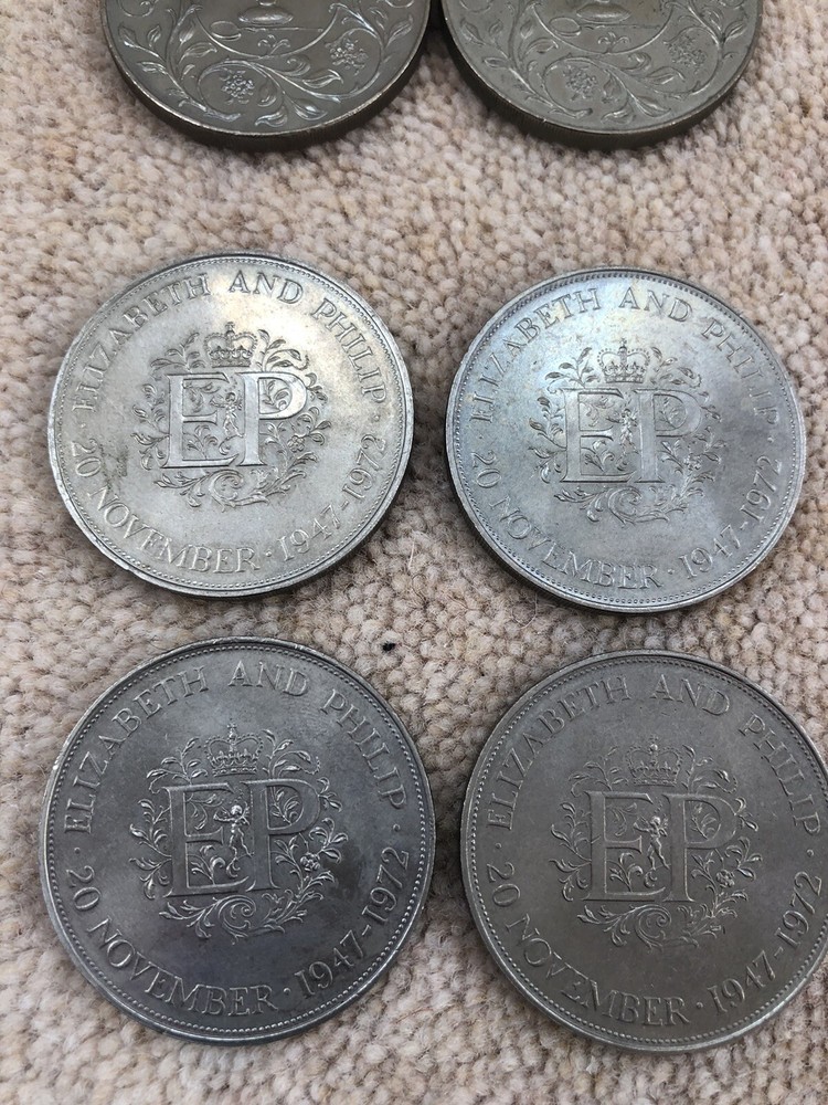 8 commemorative coins crowns