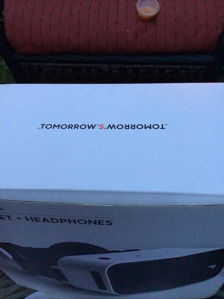 Sharper Image VR Headset + Headphones