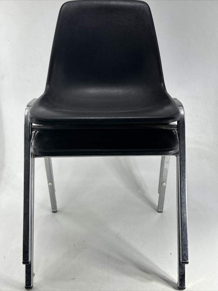 Lot of 2 Side / Stack plastic chairs Black  by Samsonite