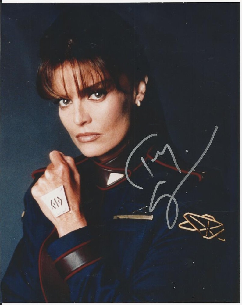 Tracy Scoggins - Babylon 5 signed photo