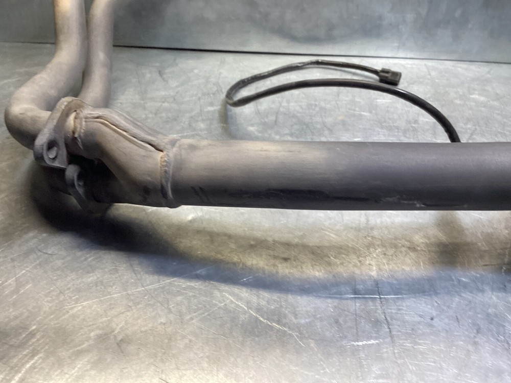2015 Yamaha YZFR3 R3 Exhaust Pipe Header & Mounting Hardware