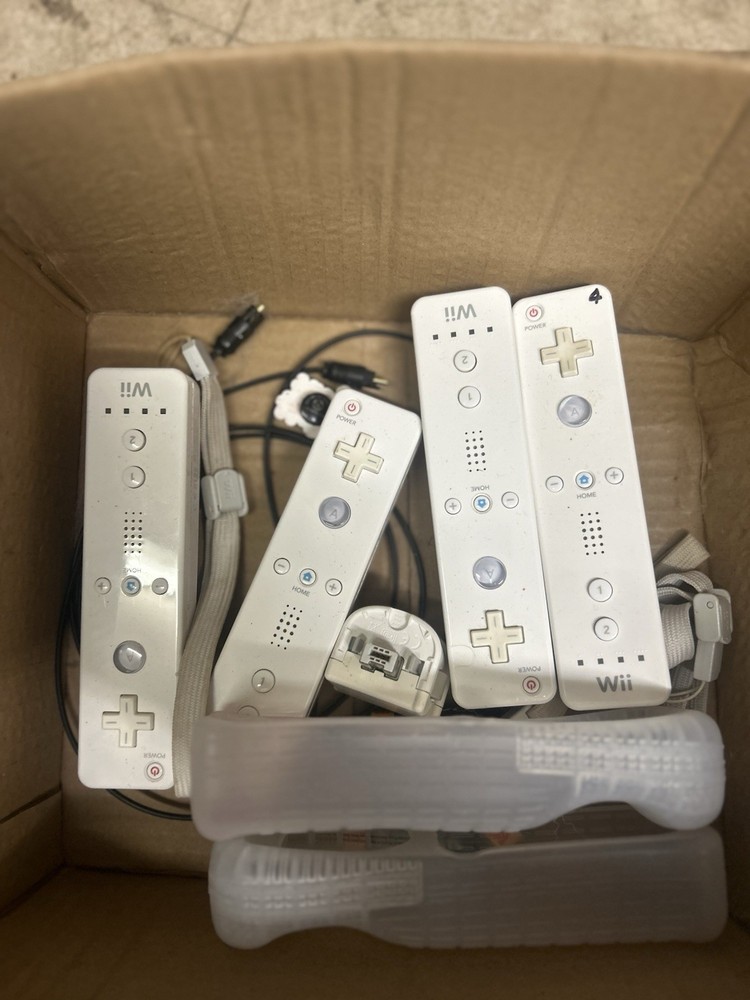 Nintendo Wii Console Bundle with 4 Remotes, Sensor Bar, Manual, Power Adapter