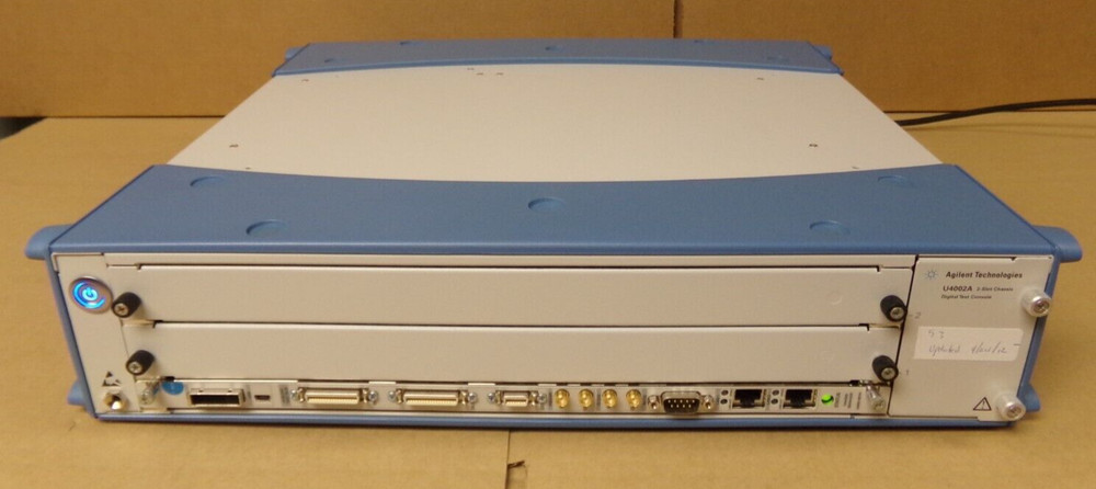 Agilent U4002A 2 Slot Chassis Digital Test Console