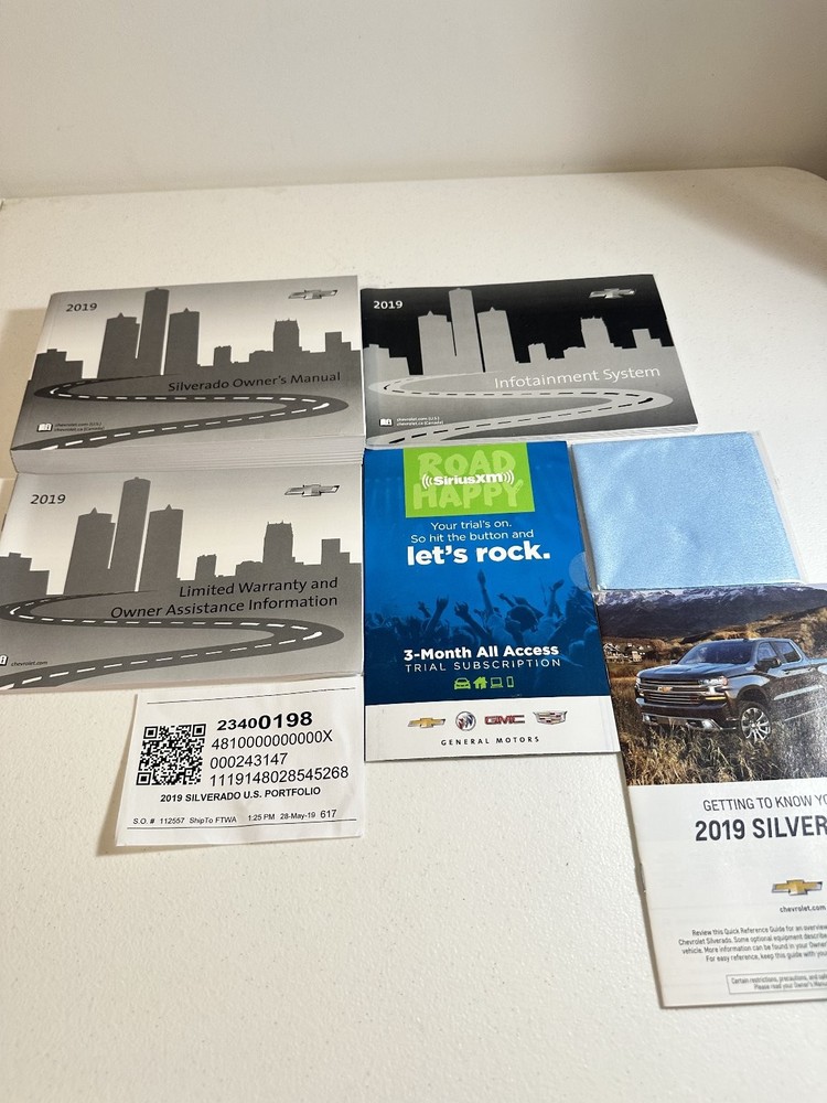 2019 Chevrolet Silverado Owner Manuals Set