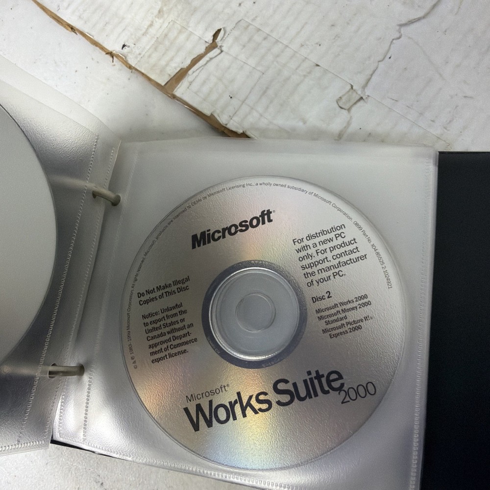 Microsoft Works Suite 2000 - Complete 7 Disc PC CD-ROM & Gateway Library Set