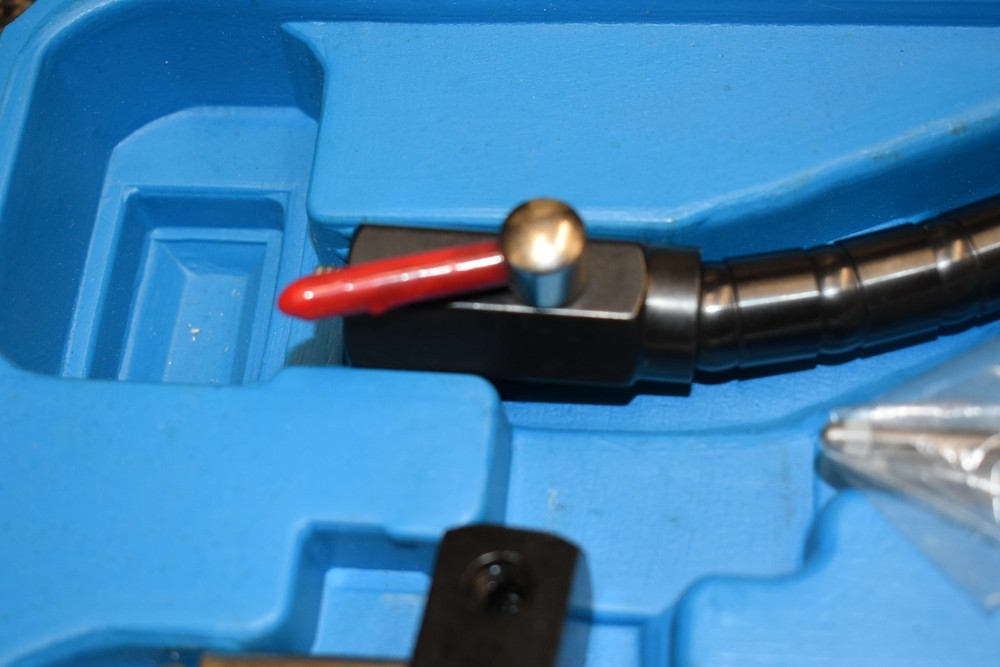 3D103 CENTRAL Storm Dial Indicator Set w/Locking Pliers in Molded Storage Case