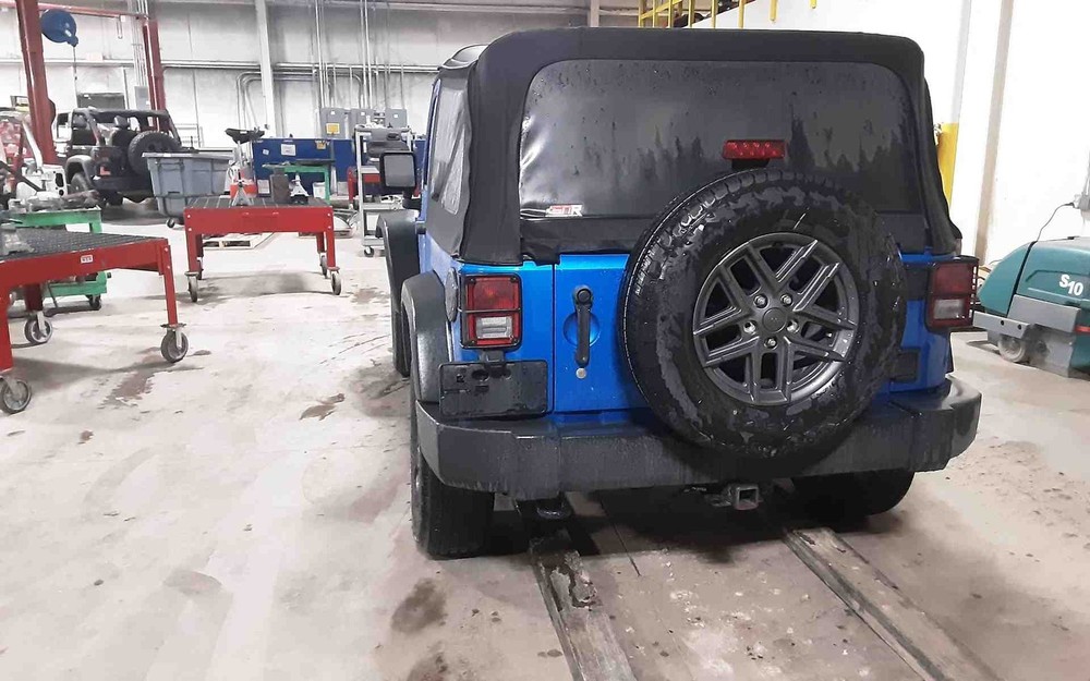 Used Windshield Frame fits: 2015 Jeep Wrangler Grade A
