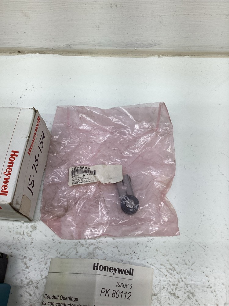 Honeywell Micro Switch 1LS2 Limit Switch NIB