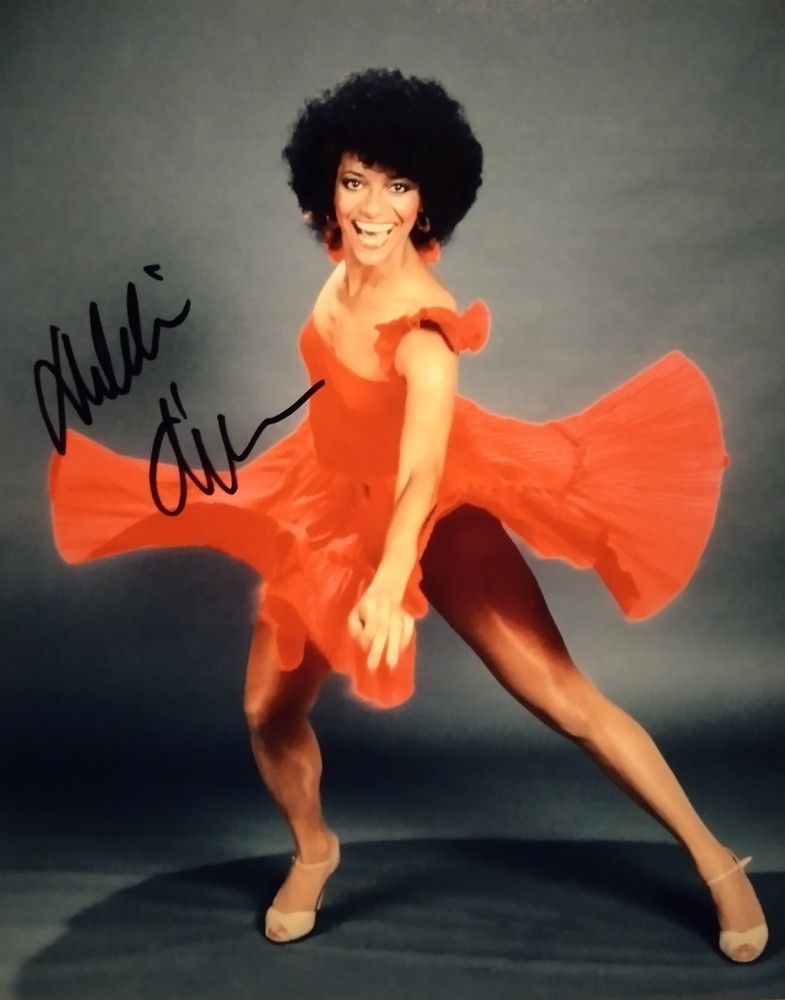 Debbie Allen signed 8x10