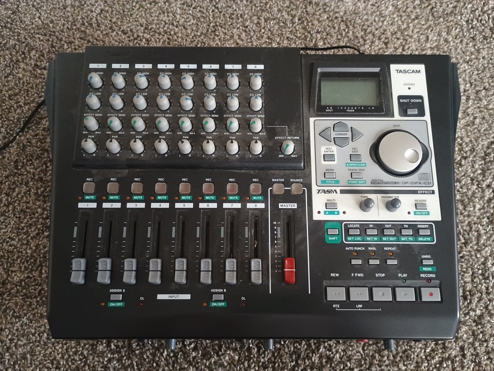 Tascam DP-01FX/CD Studio Recorder 8-Track Mixer/Cd Burner