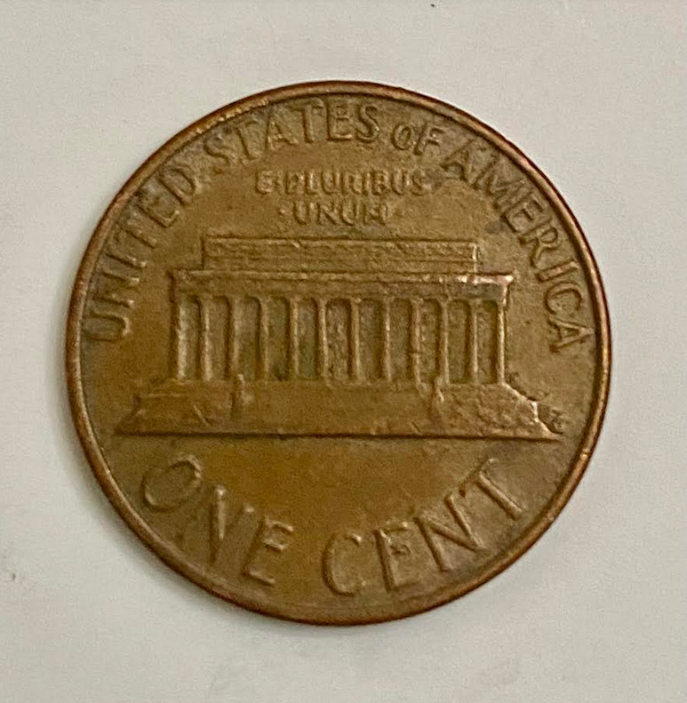 ONE CENT LINCOLN PENNY 1977 RARE ,NO MINT MARK ERROR.
