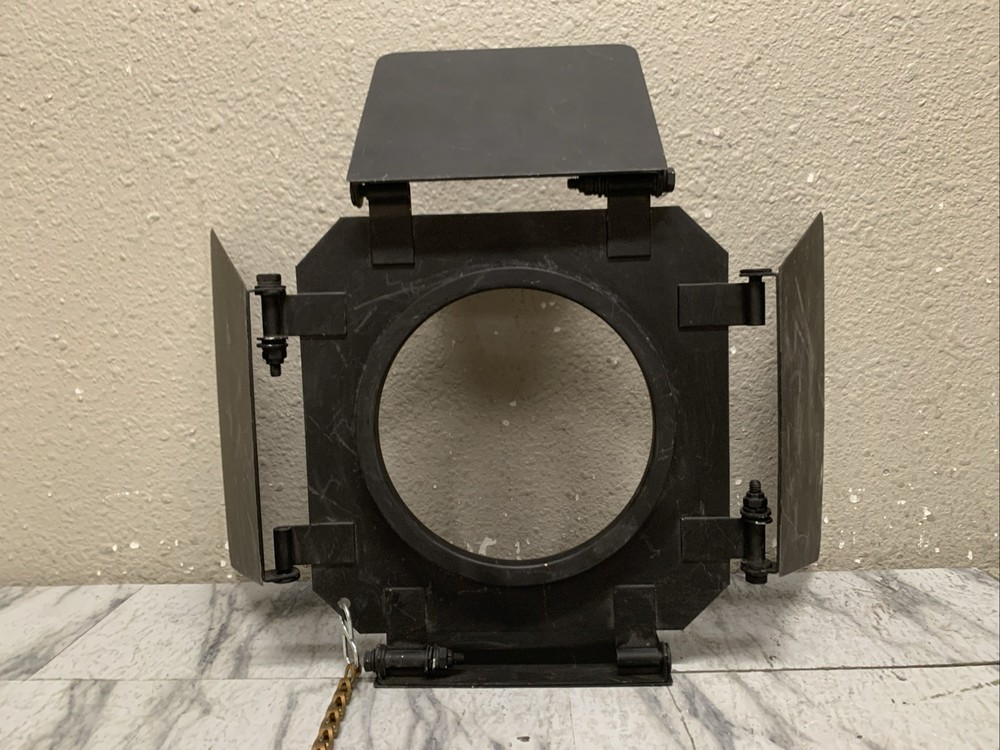 Mole Richardson Barn Doors, Light Shield, With Chain