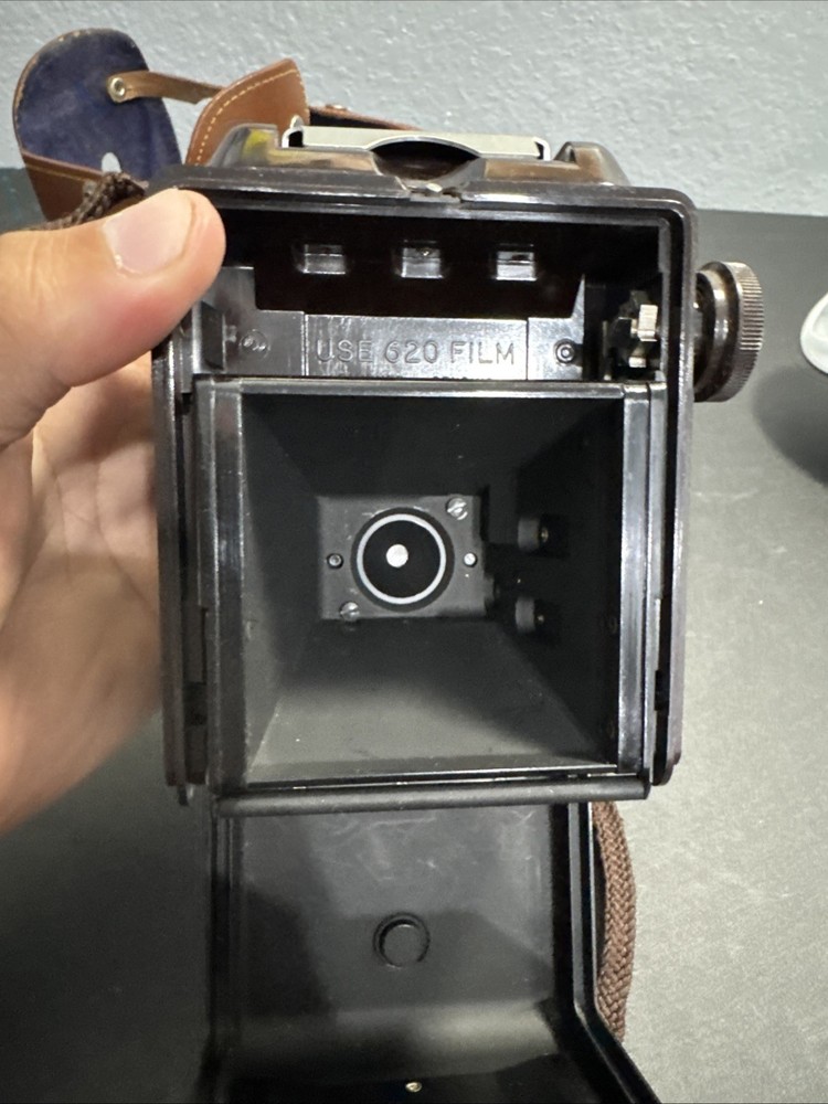 Vintage Argus 75 Camera Leather Case, Flash & 1 Bulb