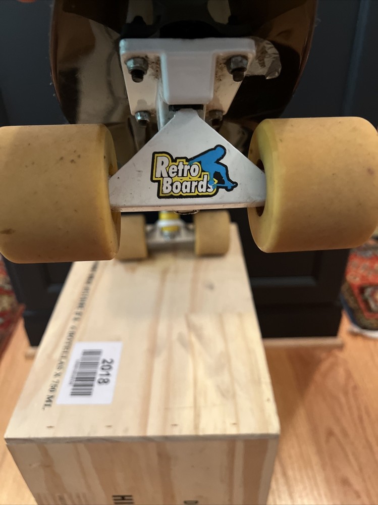 Retro Boards Mini Cruiser 21.5” Skateboard Black