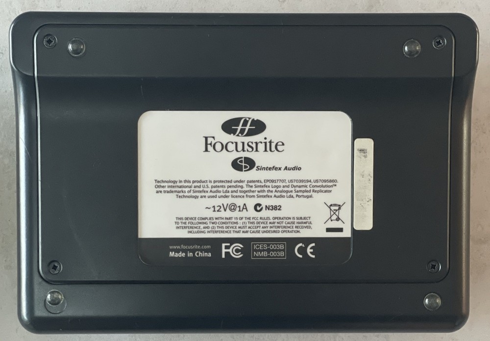 FOCUSRITE LIQUID MIX 16 FIREWIRE MIXER COMPRESSION EQ EMULATION POWERS ON