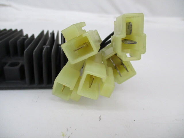 John Deere Regulator (AM877958)