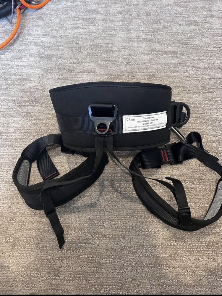 climbing harness medium