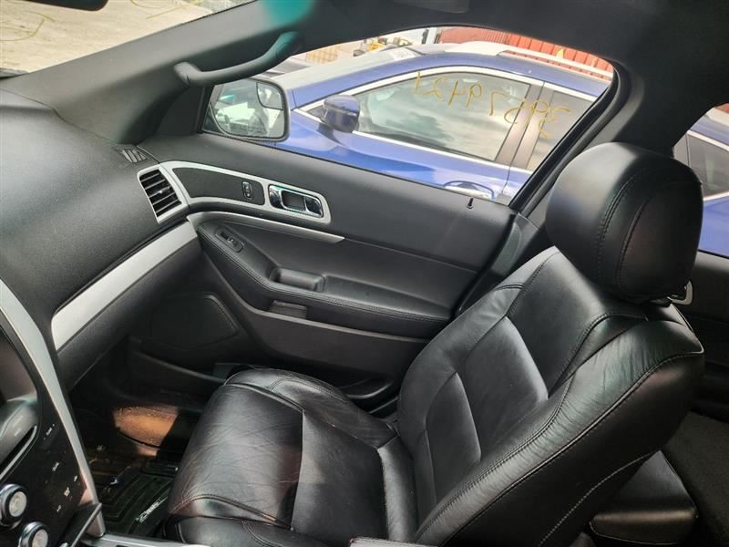 2013-2014 Ford Explorer Front 8" Display Screen ID DB5T-18B955-FA