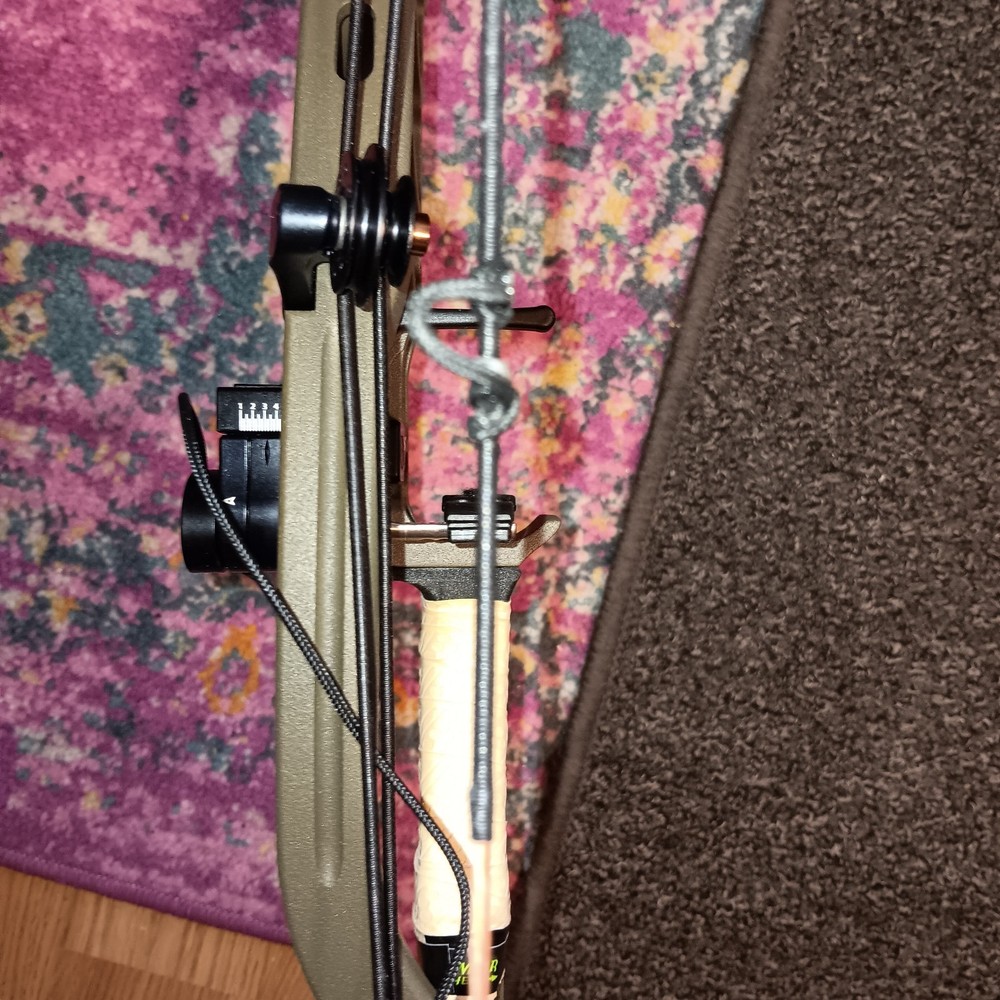 Hoyt Z1s Left Hand