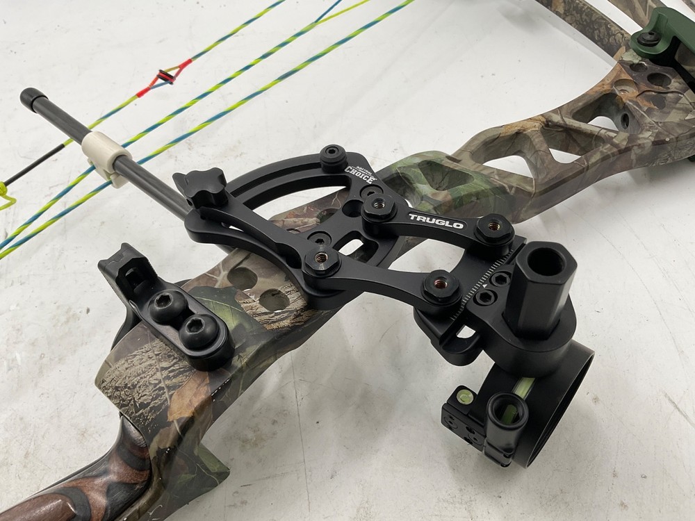 NICE 👍Fred Bear CODE RH Compound Bow 29IN/70LB